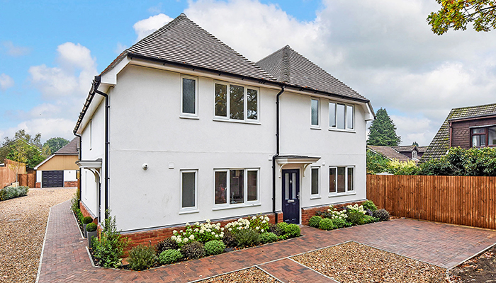 100 Winchester Road, Four Marks
